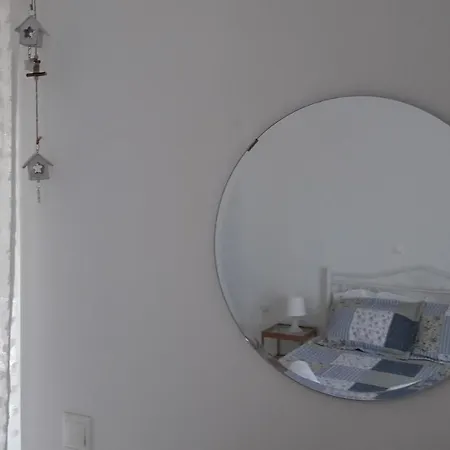 Theasis House Apartment *