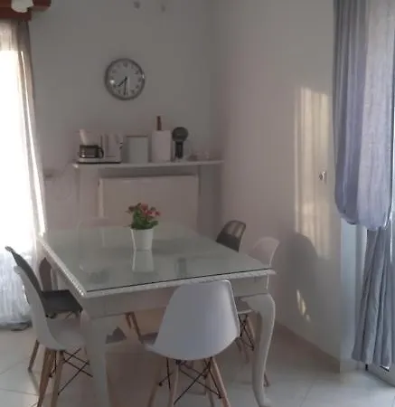 Theasis House Appartement Khelmáta